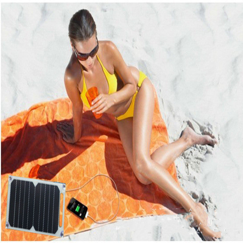 Ultra-Thin Listed Solar Charger Is Practical