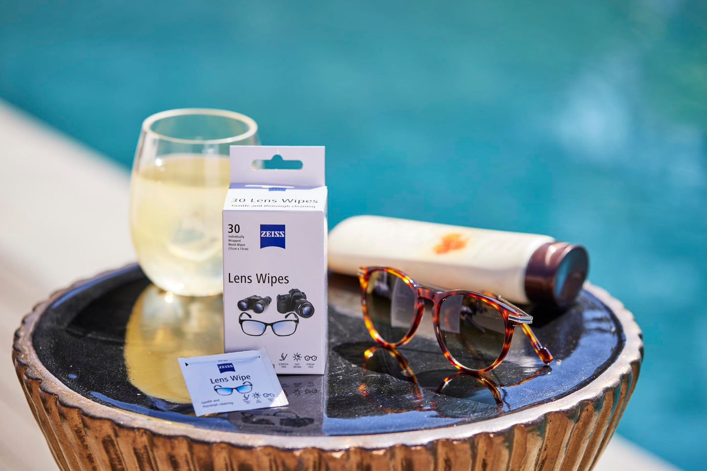 ClearView Clean Wipes: 400ct Pre-Moistened, Alcohol-Based