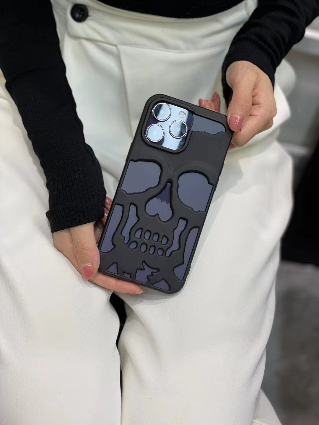 Luxury Plating 3D Skull Phone Case For I-Phone 14 Pro Max 13 12 11 Plus Breathable Glossy Hollow Out Gold Metallic Paint - Small Enterprise