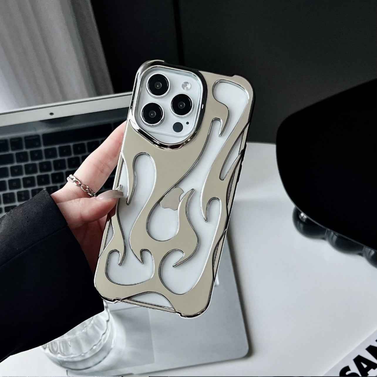 Flame Pattern Electroplating Heat Dissipation Phone Case